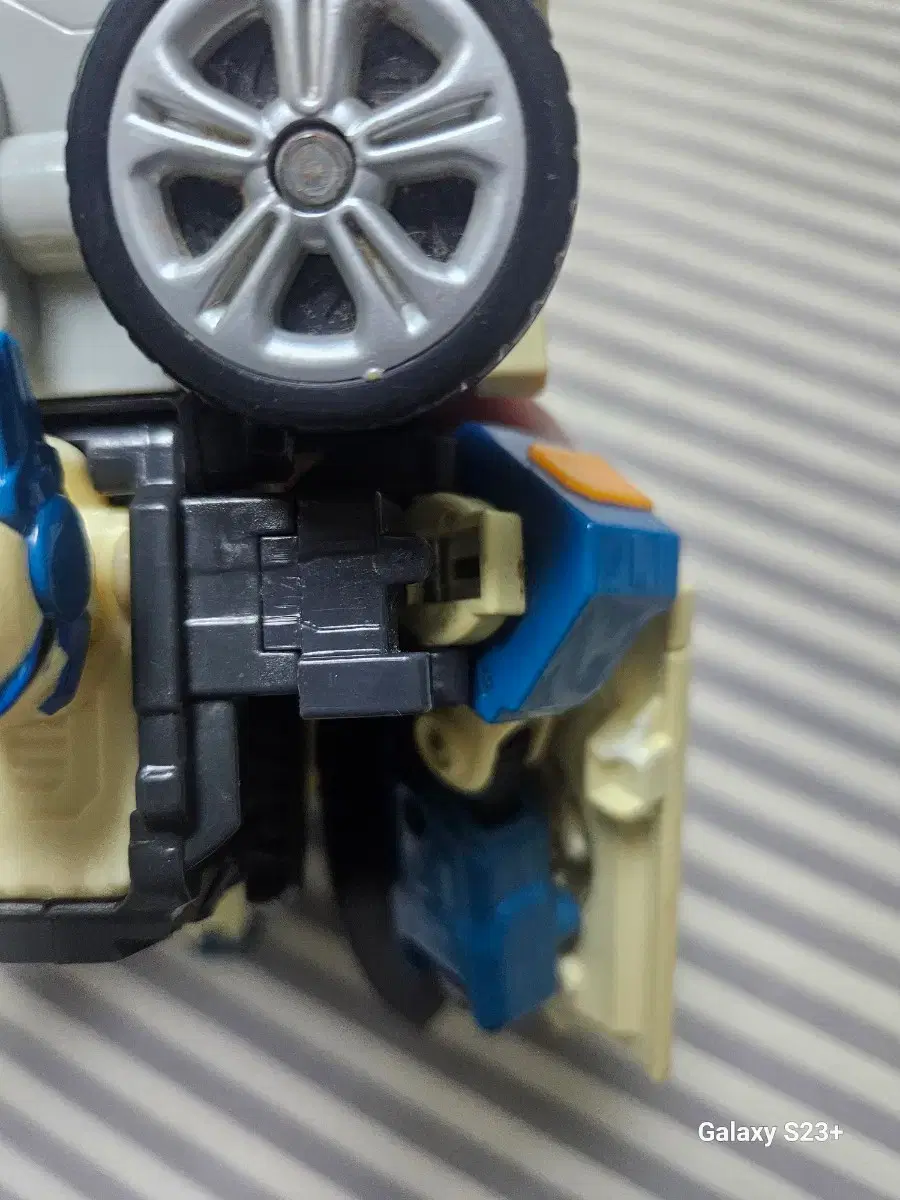 thumbnail-4